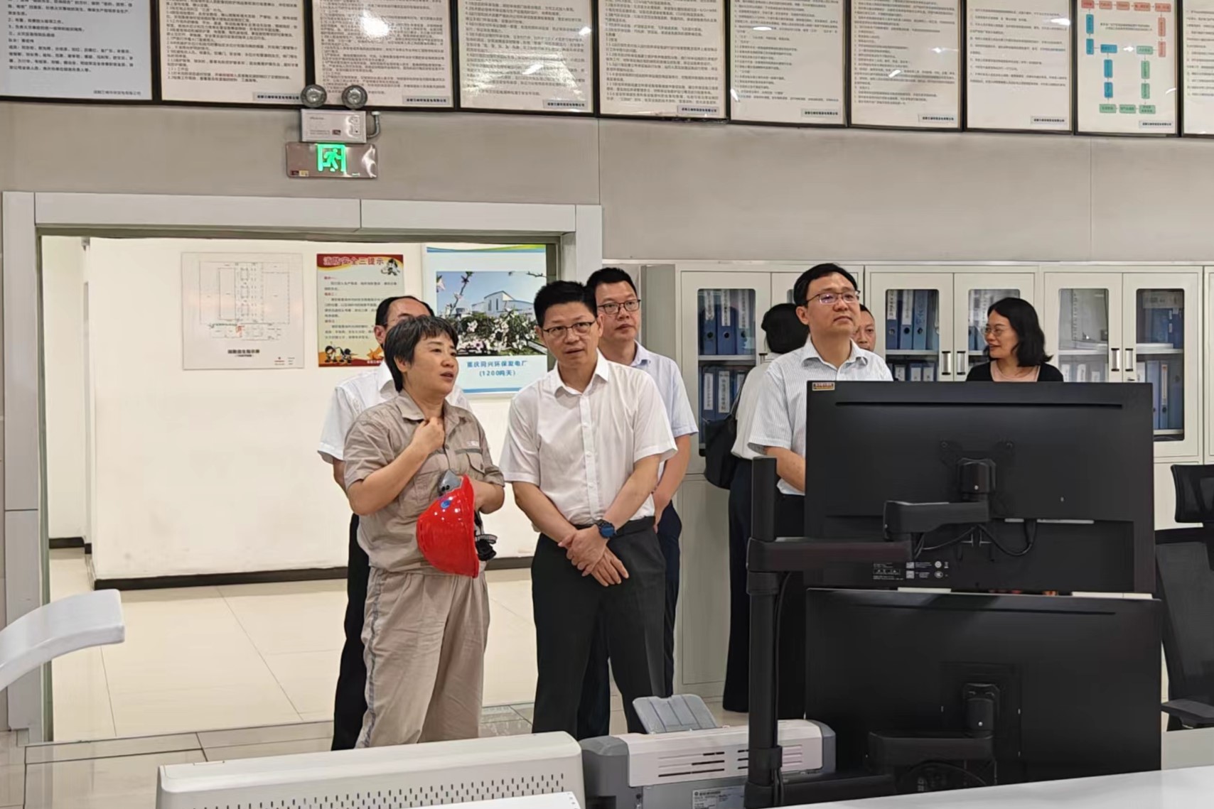 國家發(fā)改委價格司調(diào)研圖片 (2).jpg 國家發(fā)改委價格司調(diào)研圖片 (2).jpg